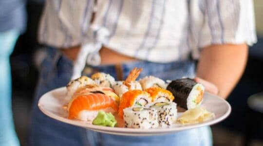 why Japanese eat raw fish
