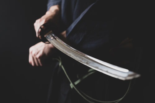 Vaquero Sport - KATANA O ESPADA SAMURAI La Katana, también denominada espada  samurái, es la espada japonesa por excelencia y se define como un sable de  filo único curvado. Las #Katanas combina