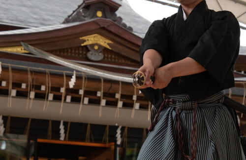 cómo se fabrican las espadas japonesas