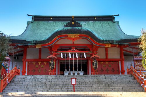 visiting a shinto shrine