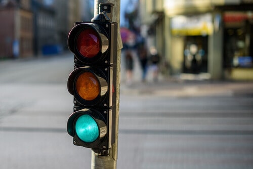 Does Japan Have Blue Traffic Light Instead Of Green? – Japan Truly