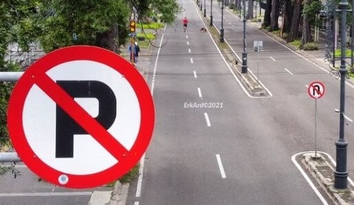 Parking Signs In Japan