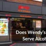 ウェンディーズ・ジャパンではアルコールを提供していますか？