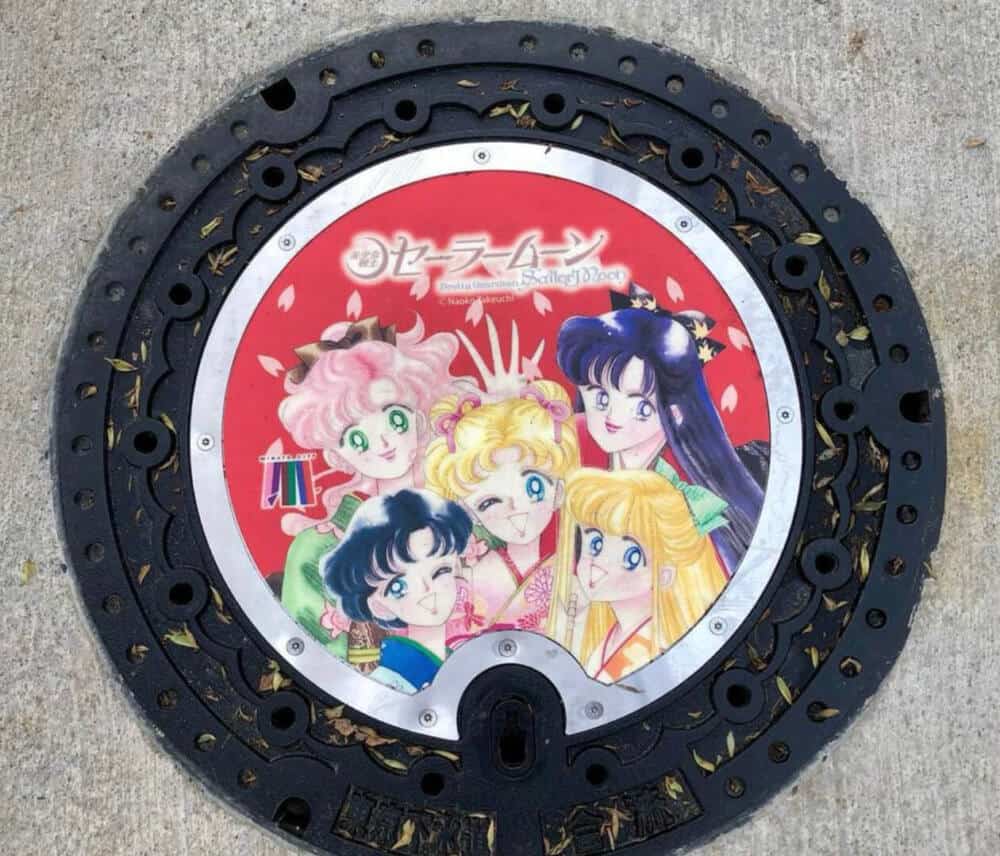 セーラームーン マンホールカバー