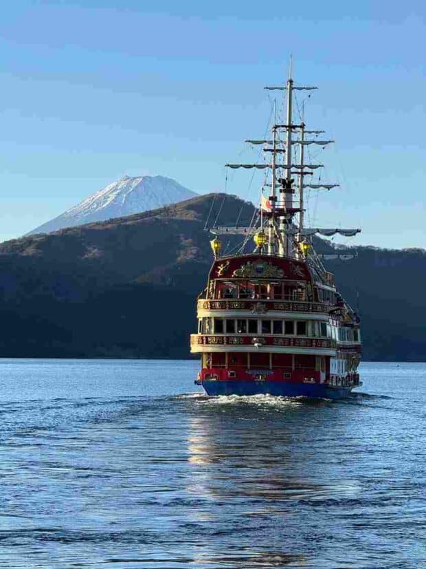Cherry-Themed Crystal Glass in Hakone